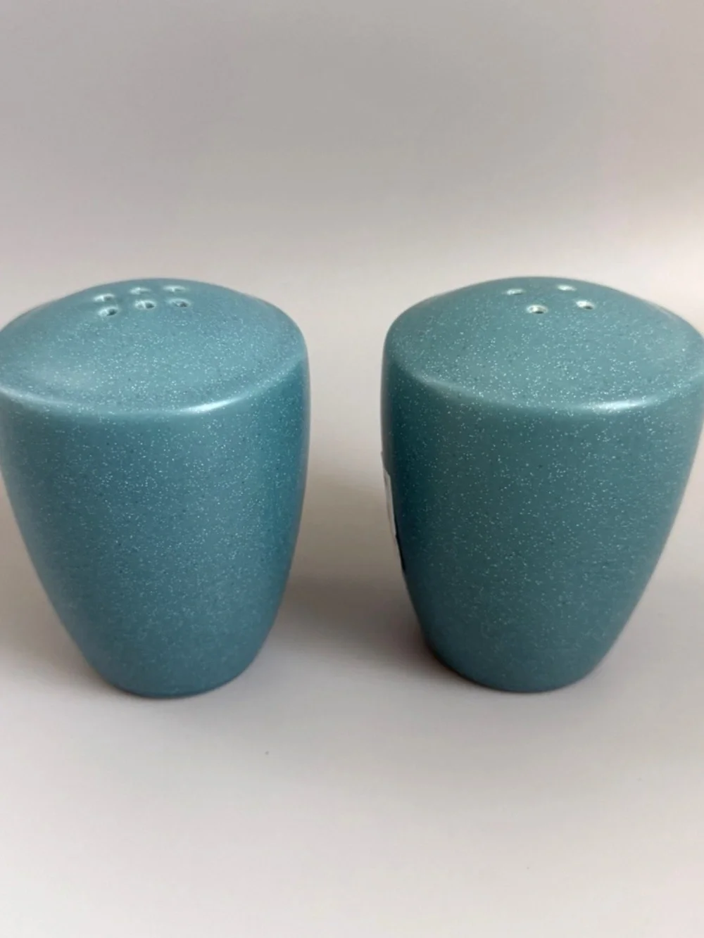 Noritake Colorwave Turquoise Stoneware Salt & Pepper Shakers Set 8093 New No Box